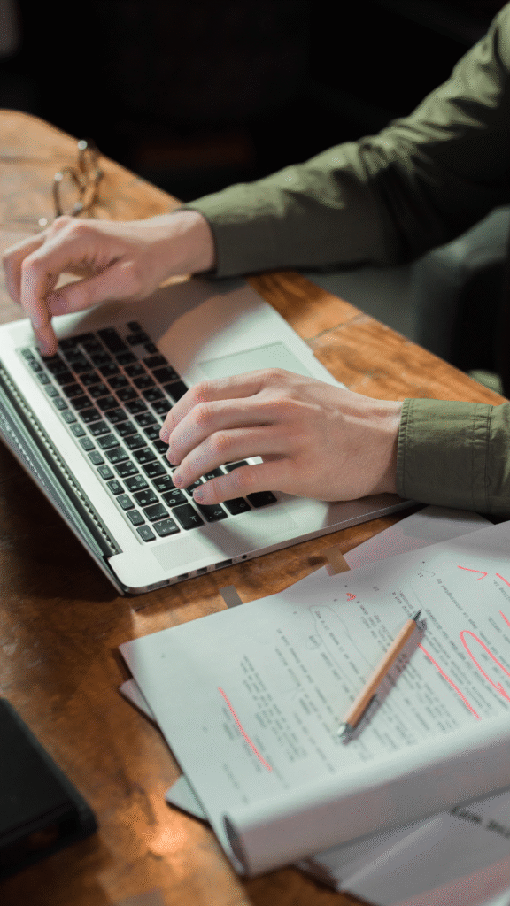 Ciberdelitos en auge: Protege tu Negocio y tus Datos